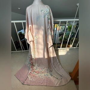 Elegant Pale Pink Floral Kimono Robe